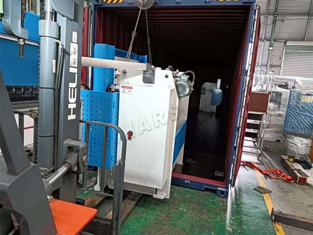 USA-4 Sets of NC Press Brake