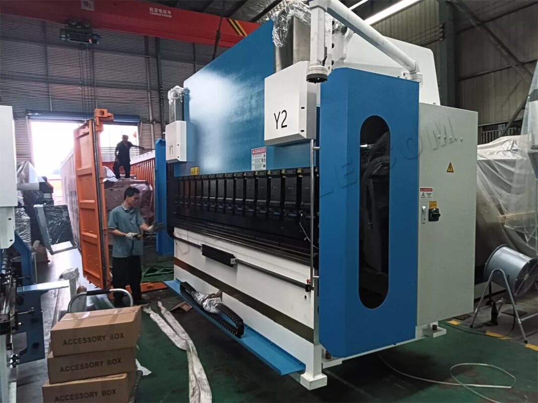Mexico-2 Sets of CNC Press Brake & QC11K-8X1200 Shearing Machine