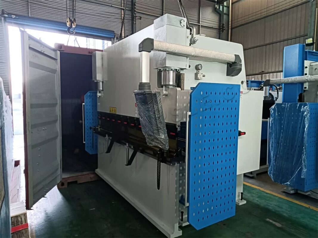 Thailand-WC67K-125T2500 NC-Abkantpresse