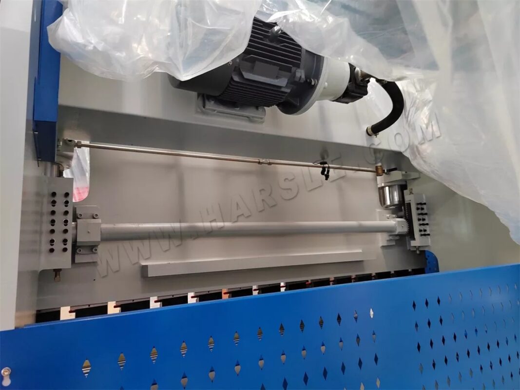 Saudi Arabia-WC67K-175T3200 HS-15T NC Press Brake