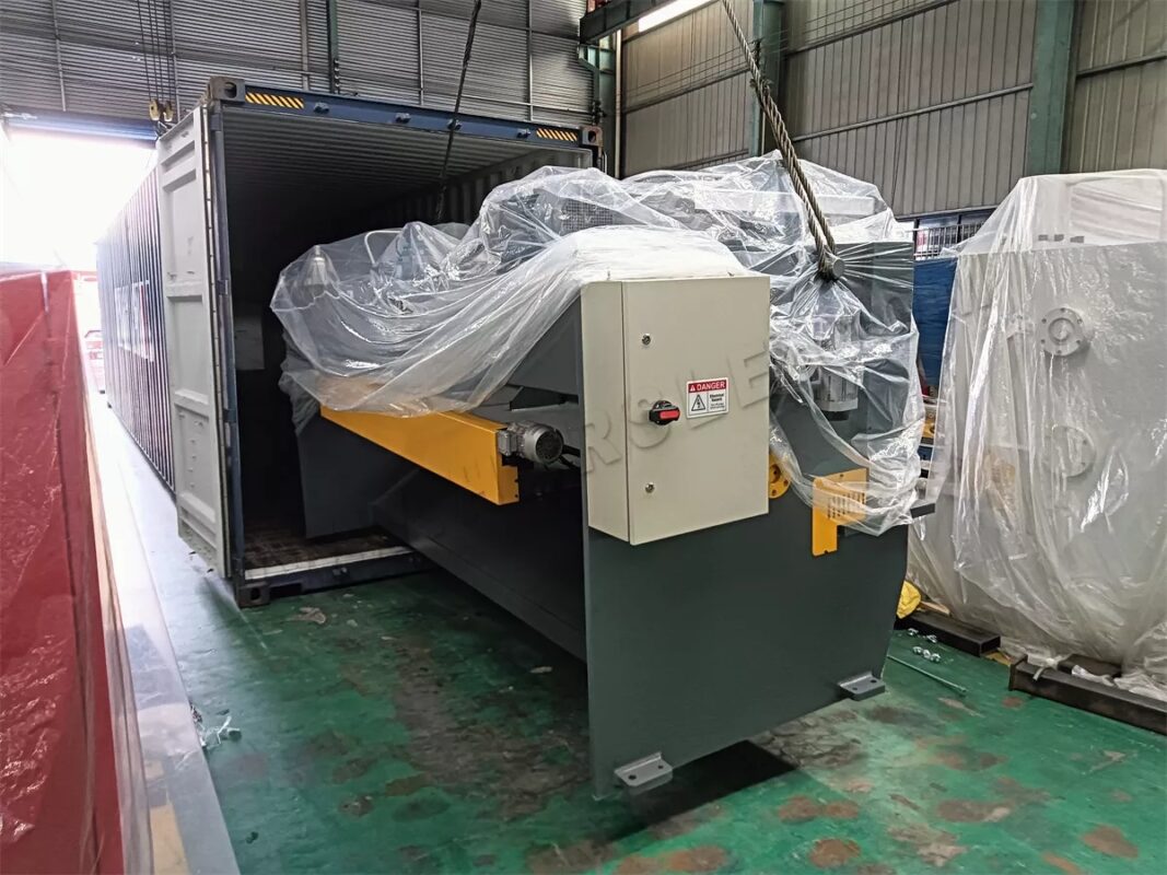 Arabia Saudita - 2 set di pressa piegatrice NC e cesoia QC11K-6X3200