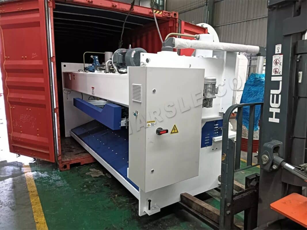 Brazil-WC67K-200T3200 NC Press Brake & QC11K-6X3200 Shearing Machine