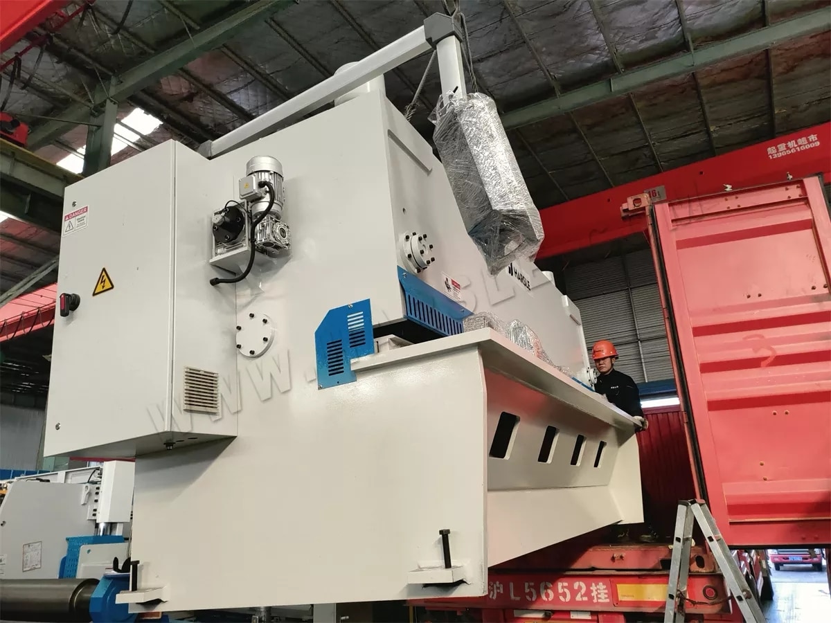 Prensa plegadora CNC WE67K-160T3200, Brasil, QC11K-8X3200, cizalla