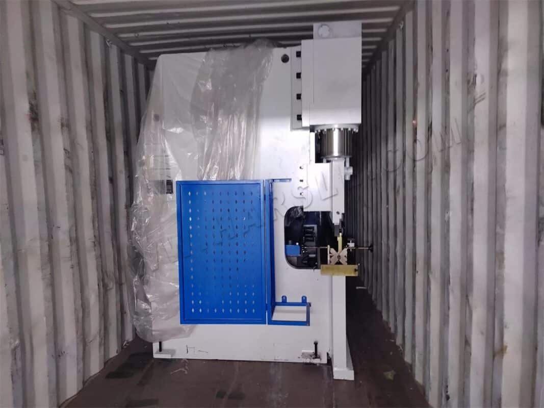Ukraine-WE67K-100T3200 DA-53T 4+1 Axis CNC Press Brake & WE67K-100T3200 CT12PS 4+1 Axis CNC Press Brake & WC67K-250T3200 Press Brake