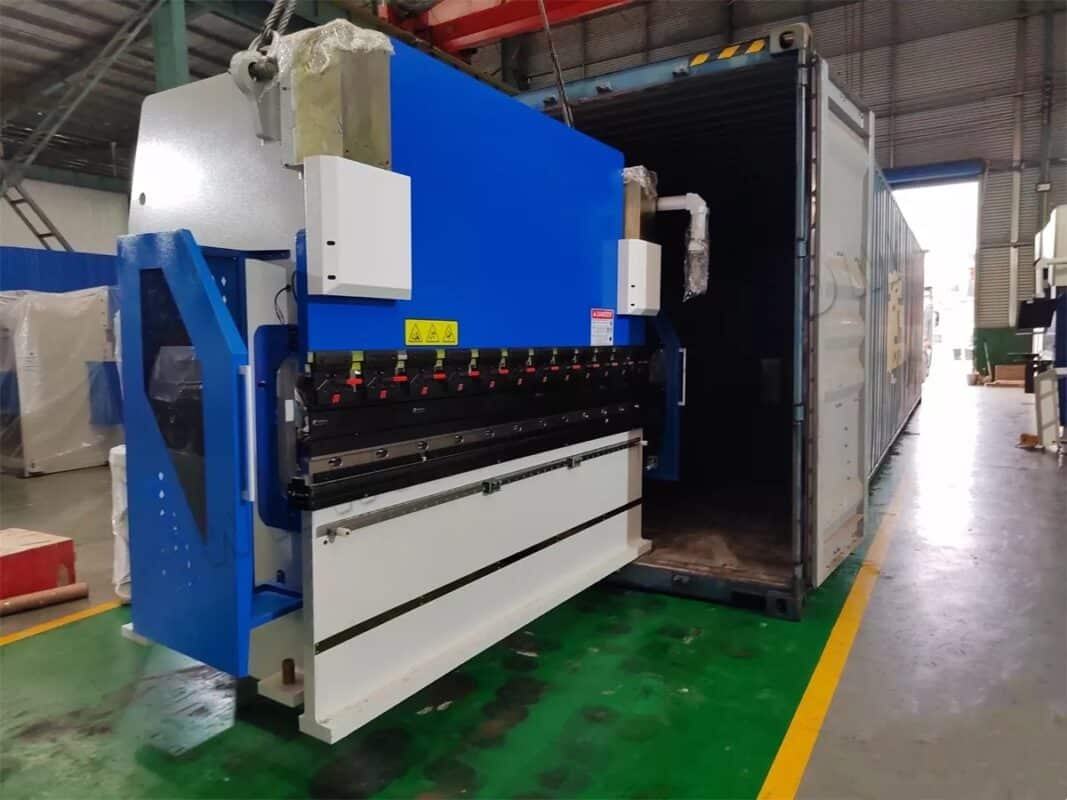 Russia-WE67K-80T2500 DA-66T 6+1 Axis CNC Press Brake