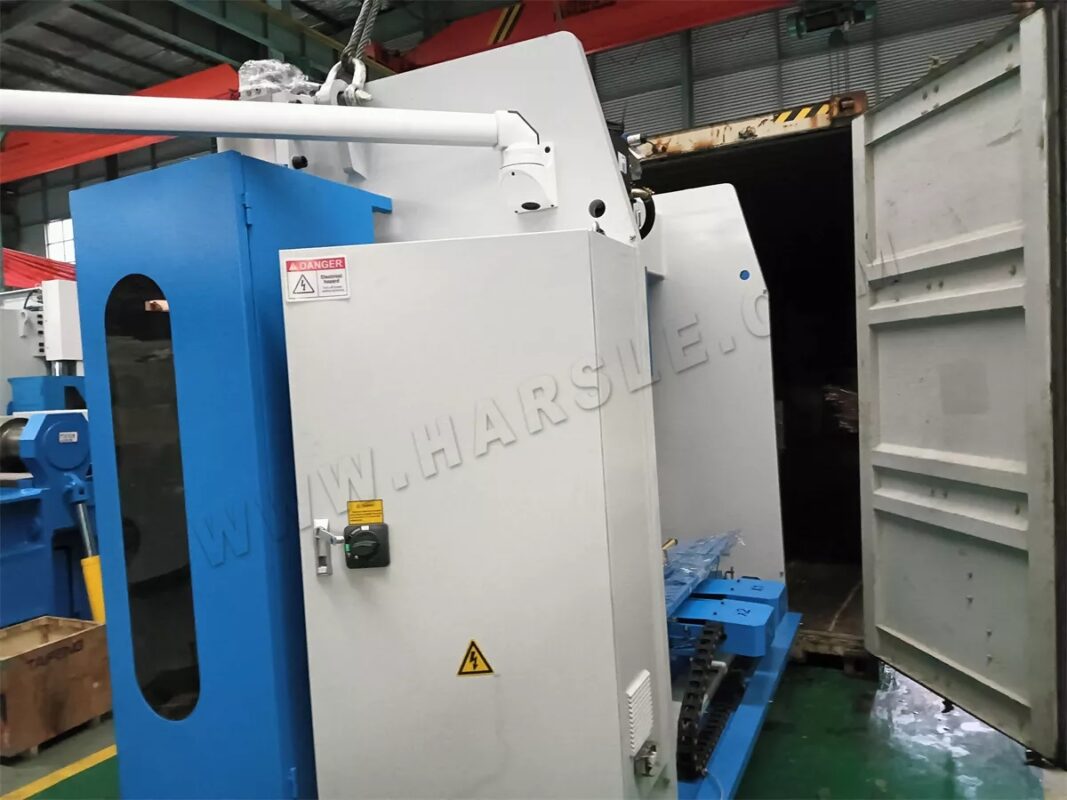 Taiwan, China-WE67K-125T2500 CNC-Abkantpresse