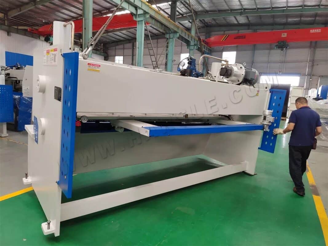 Гильотинные ножницы Morocco-QC11K-10X3200, гильотинные ножницы QC11K-8X3200 и листогибочный пресс WC67K-160T3200