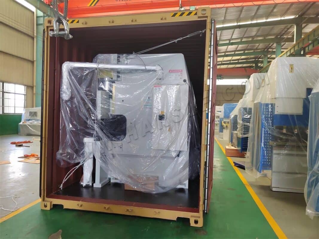 Presse plieuse CNC 4+1 axes Algérie-WE67K-200T4000 DA-53T