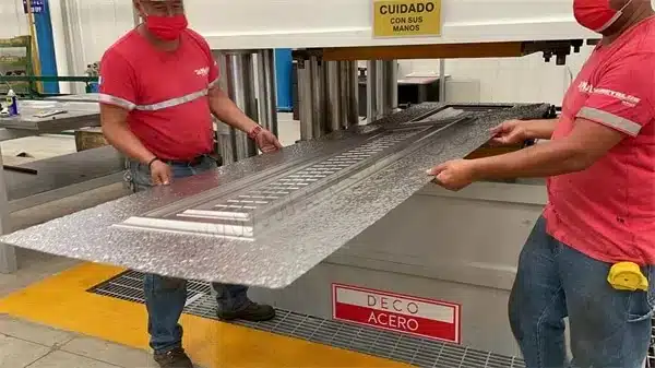 Vitória Profissional - Máquina de Gravação de Dupla Ação Vendida para a Guatemala