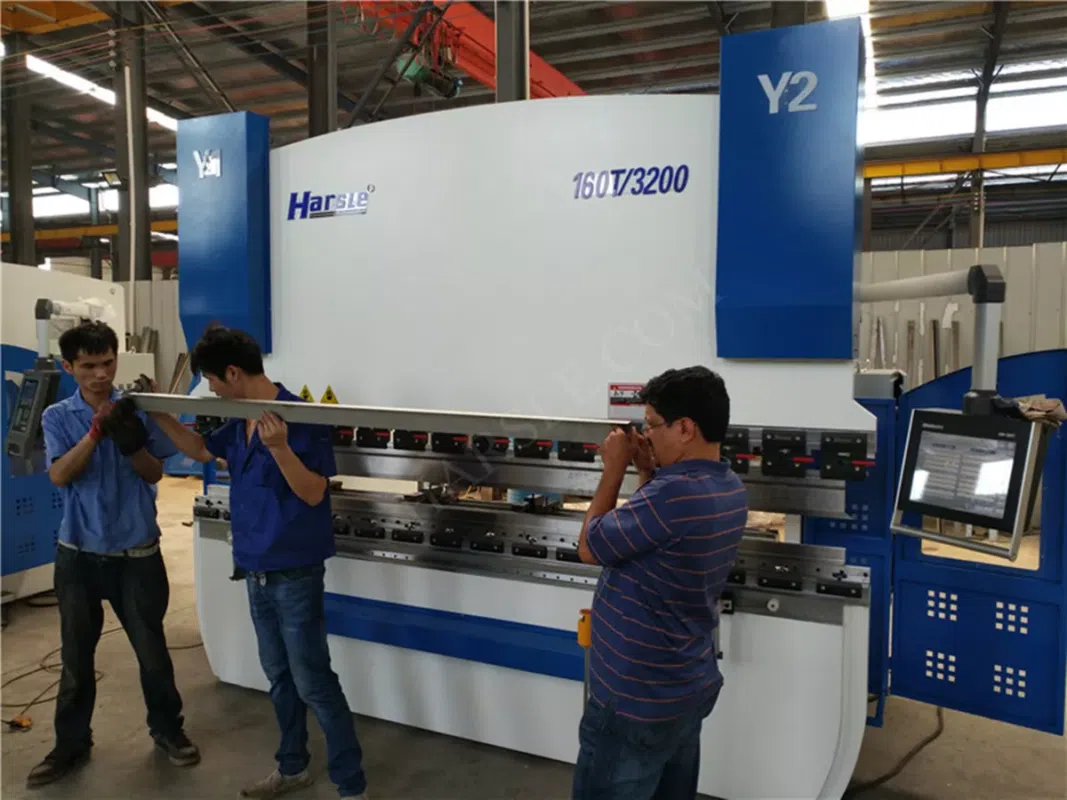 India-Sandeep Came To Visit HARSLE Factory For Inspecting His CNC Press Brake