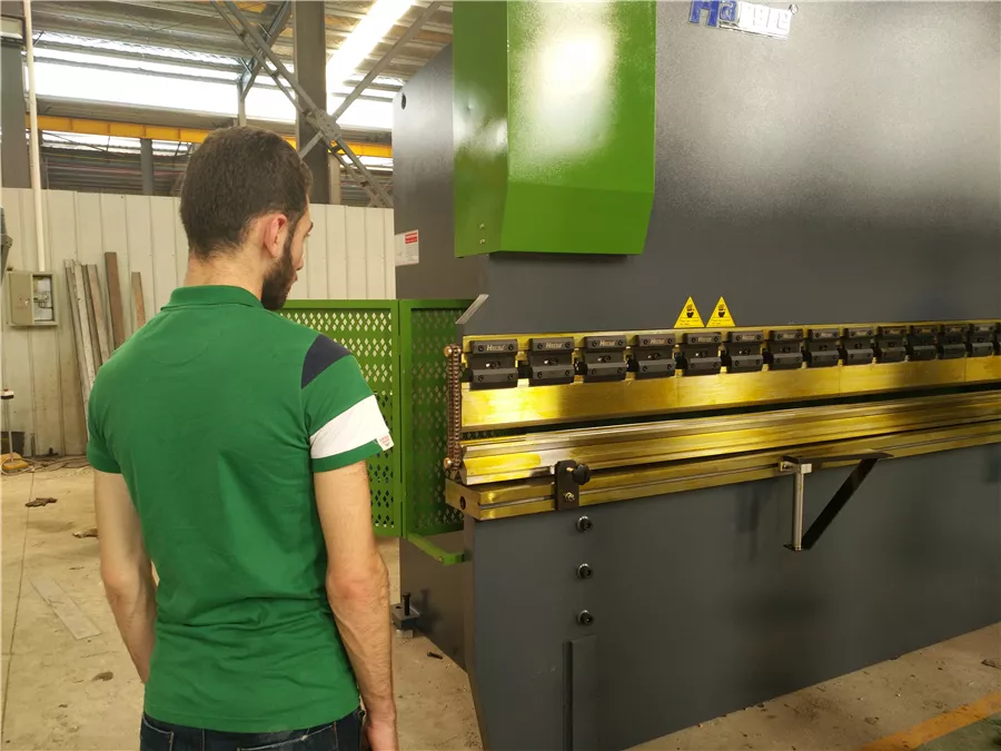 Lebanon Customer visit press brake shearing machine