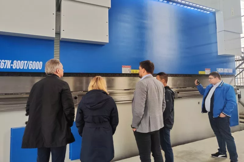 Poland - Tandem Press Brake