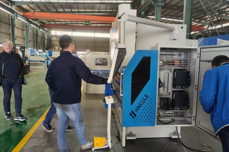 Poland - Tandem Press Brake
