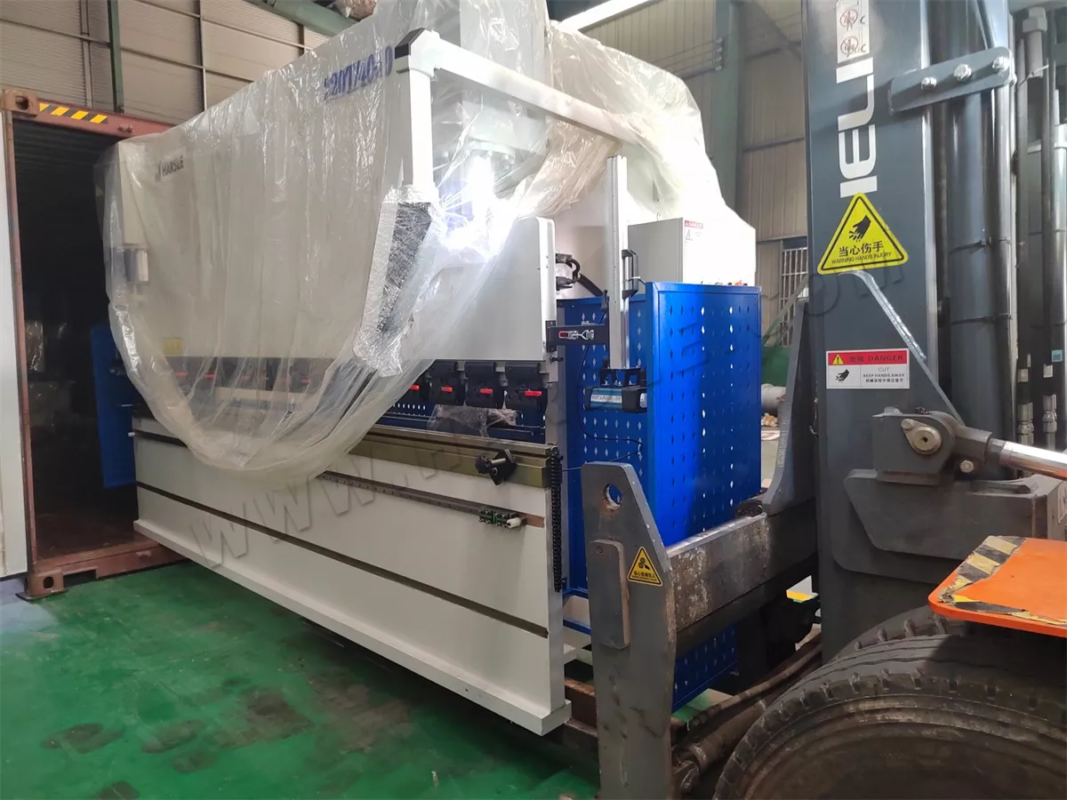 Saudi Arabia-3 Sets of NC Press Brake And 2 Sets of Guillotine Shearing Machine