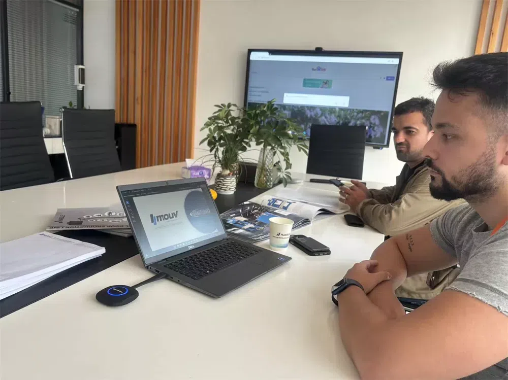 Capacitando clientes brasileiros com domínio de máquinas