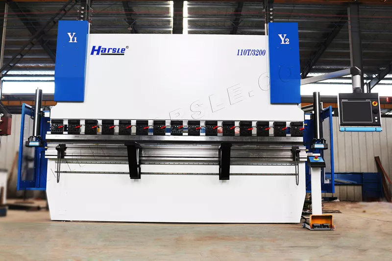 Листогибочный пресс с ЧПУ HARSLE WE67K-GENIUS-110T3200 установлен в США