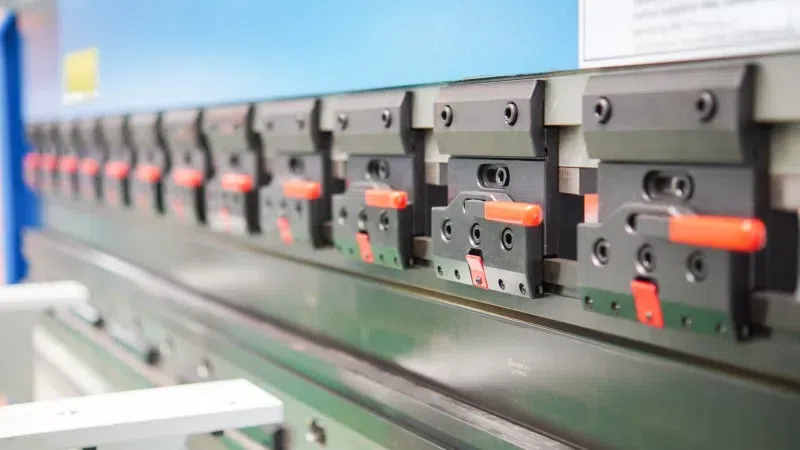 Elektrohydraulische Abkantpresse VS Öl-Elektro-Hybrid