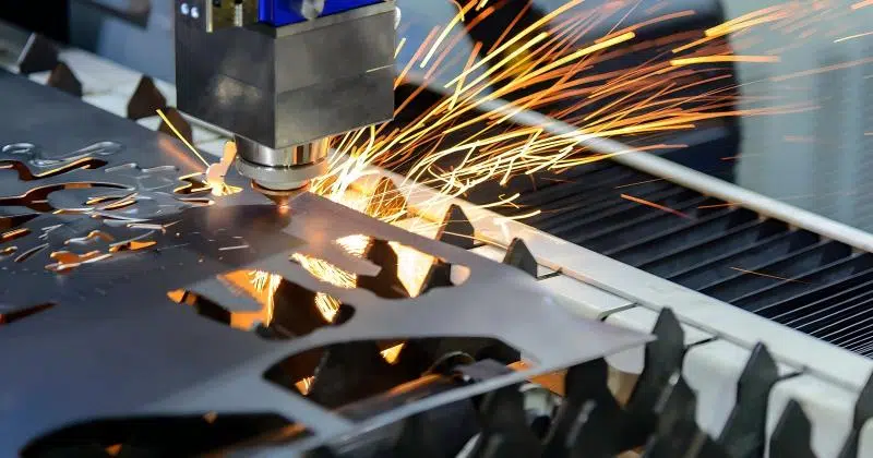 Dlaczego warto stosować cięcie laserowe w produkcji sprzętu medycznego?