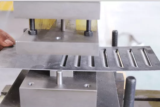Hydraulic Ironworker and Angle Notching Machine