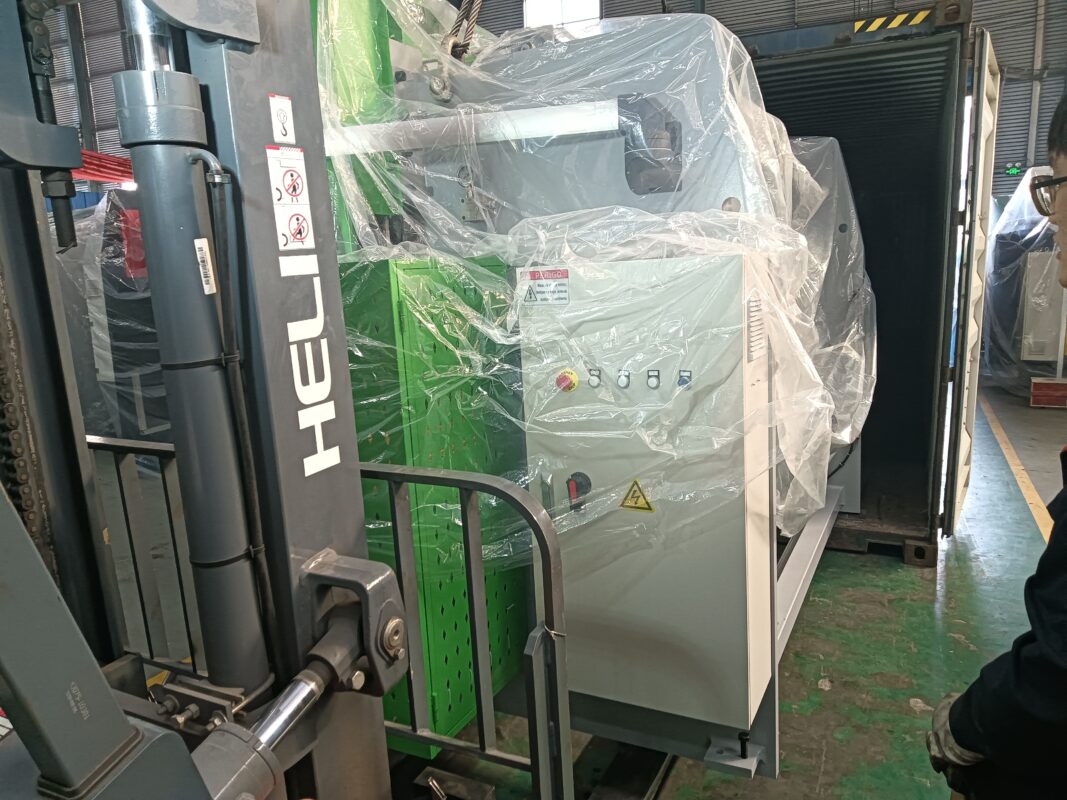 Pressa piegatrice Brasile-WC67K-160T3200