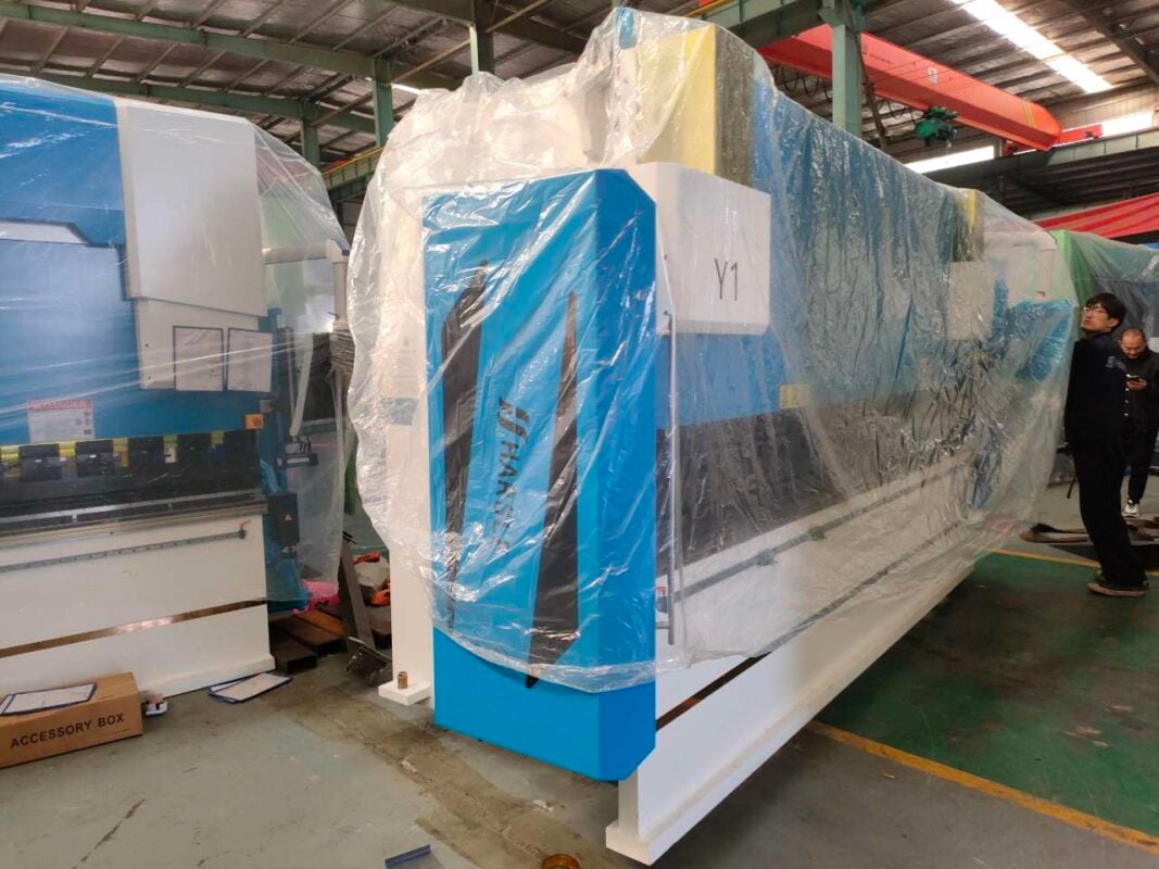 Presse plieuse CNC Belarus-WE67K-160T4100