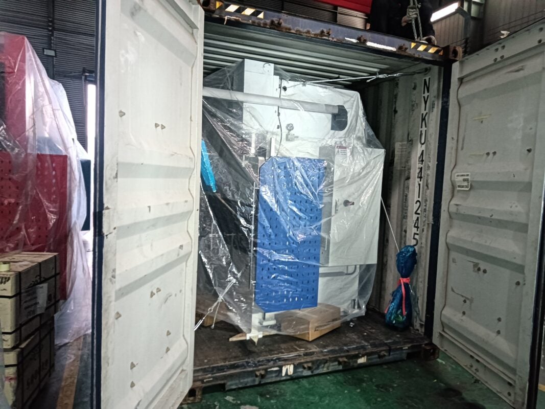 Бразилия-2 комплекта листогибочного пресса и вальцовочного станка