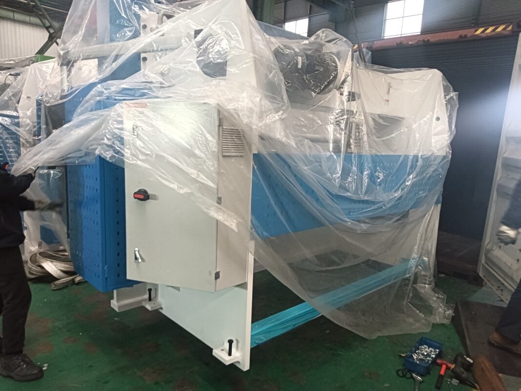 لبنان- WC67K-100T3200 مكبس الكبح