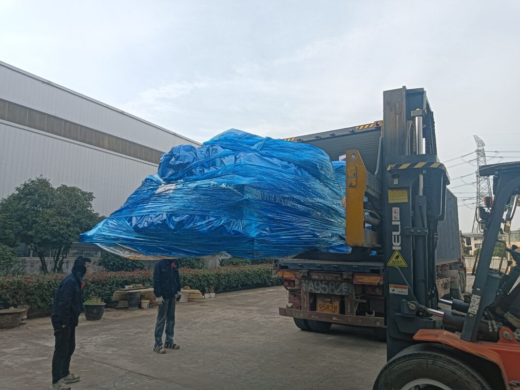 جنوب أفريقيا - آلة القطع بالليزر HSX-6000W-3015 