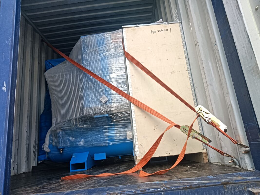 جنوب أفريقيا - آلة القطع بالليزر HSX-6000W-3015 
