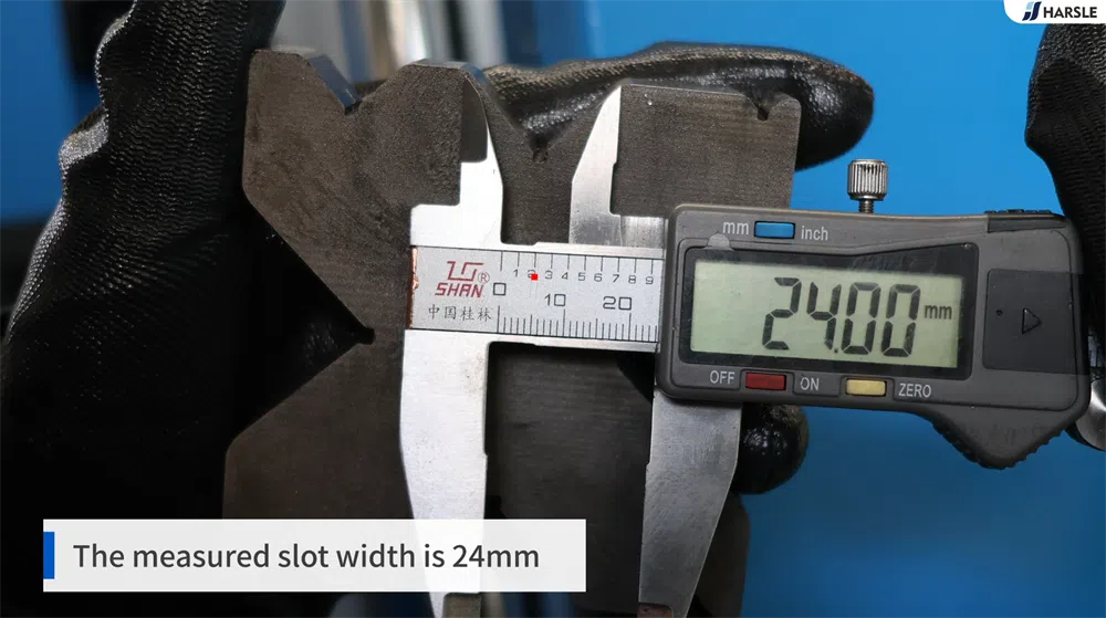 Comment configurer les outillages DELEM DA53T et ajouter des moules ?