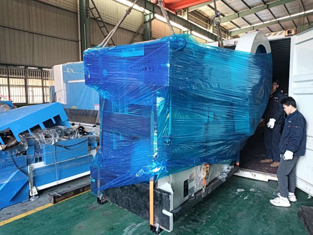 Bulgarie - Poinçonneuse JE21-200T
