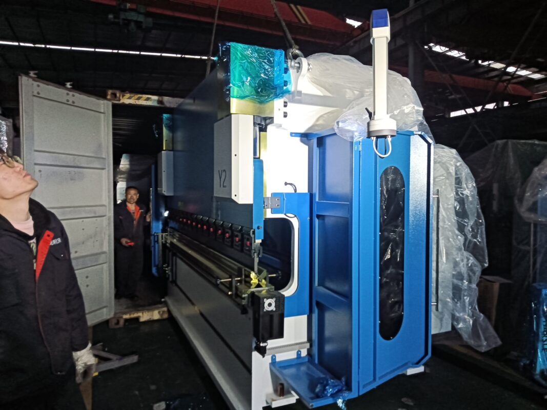 Prensa plegadora CNC Iran-WE67K-300T3200