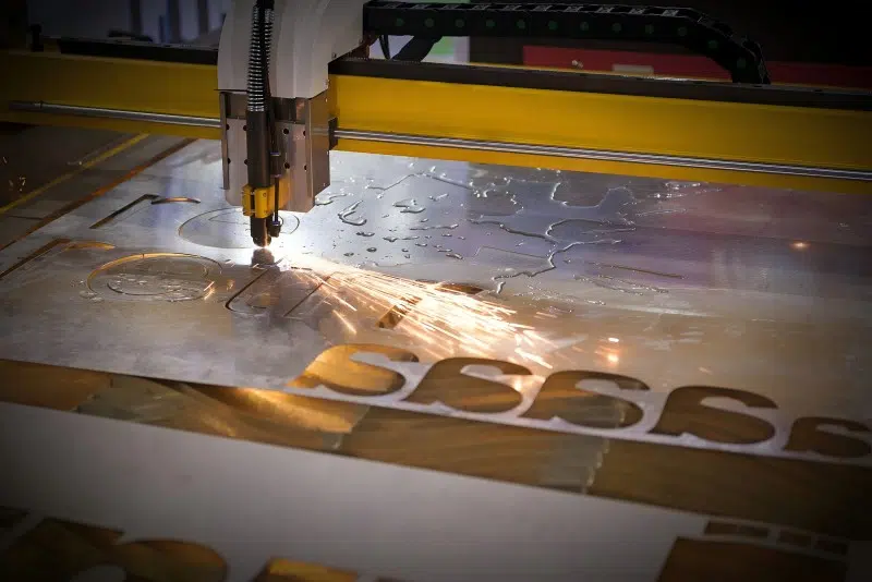 Materialien können mit einem Faserlaser geschnitten werden