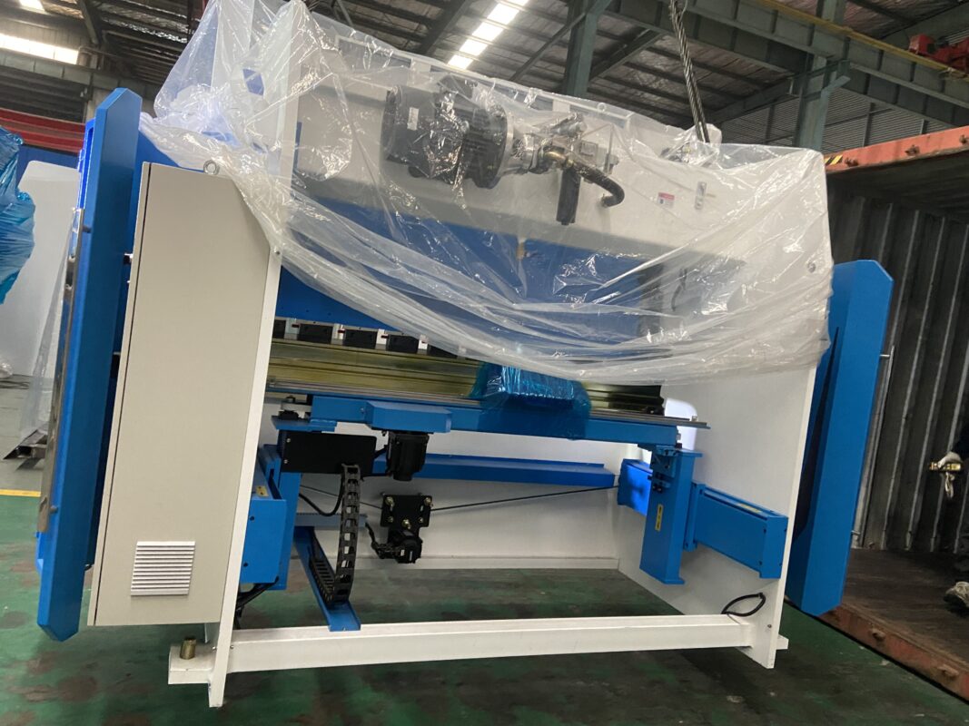 Pressa piegatrice CNC Brasile-WE67K-220T3200
