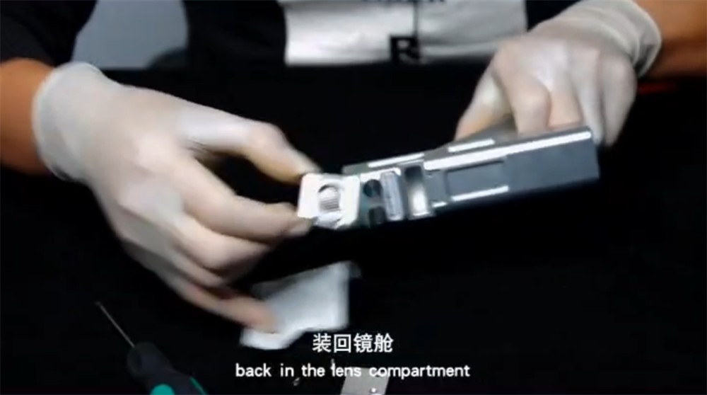 Wie tauscht man die Fokussierlinse einer Laserschweißmaschine richtig aus?