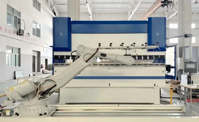 Innovazioni tecnologiche nelle presse piegatrici