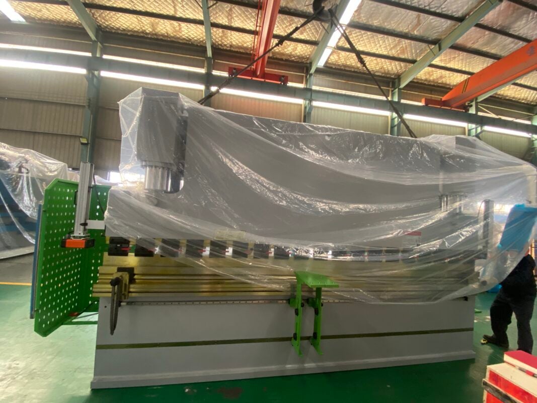 Brazil-14 Sets of Press Brake & 3 Sets of Shearing Machine