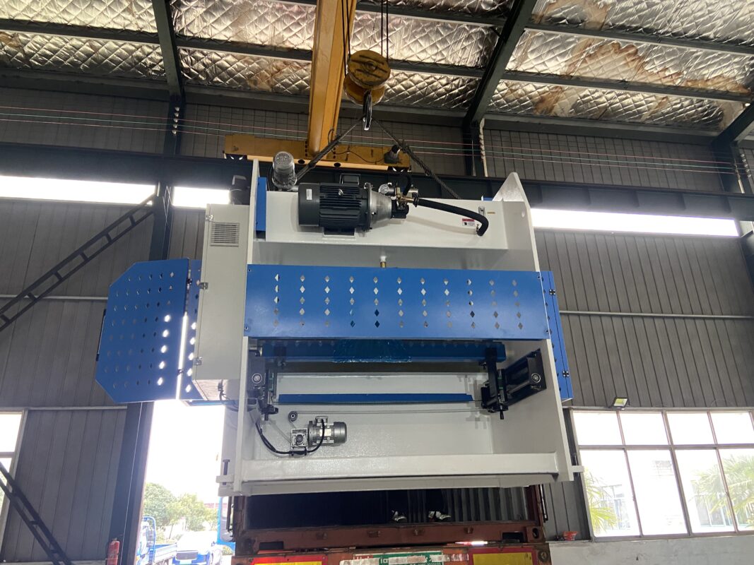 Presse plieuse Mexico-WC67K-40T1500