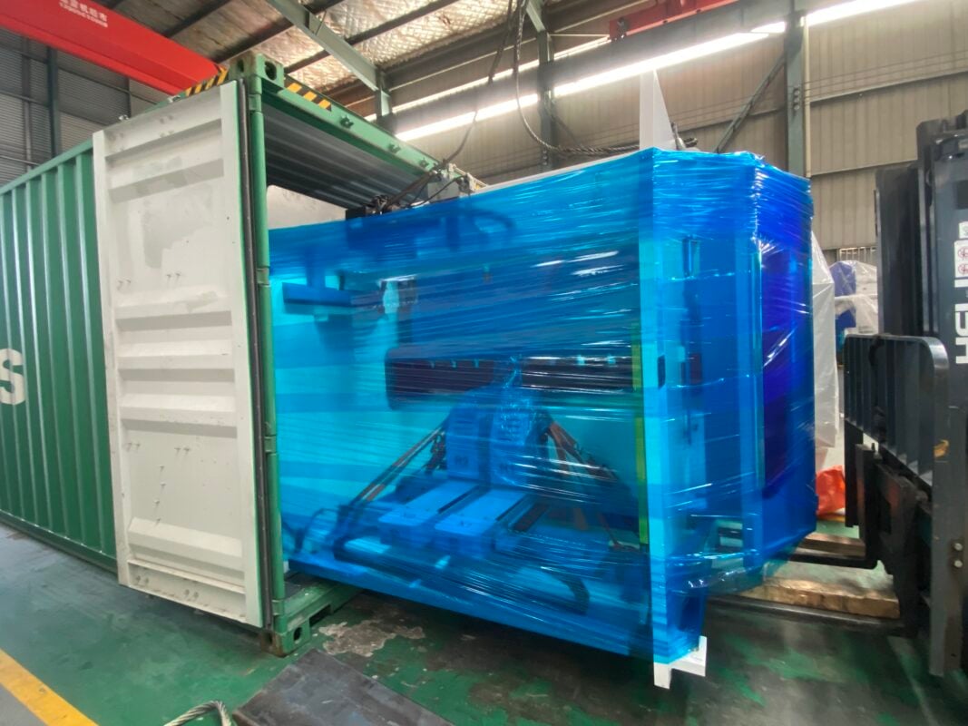 Prensa plegadora CNC WE67K-170T3200 de Rusia
