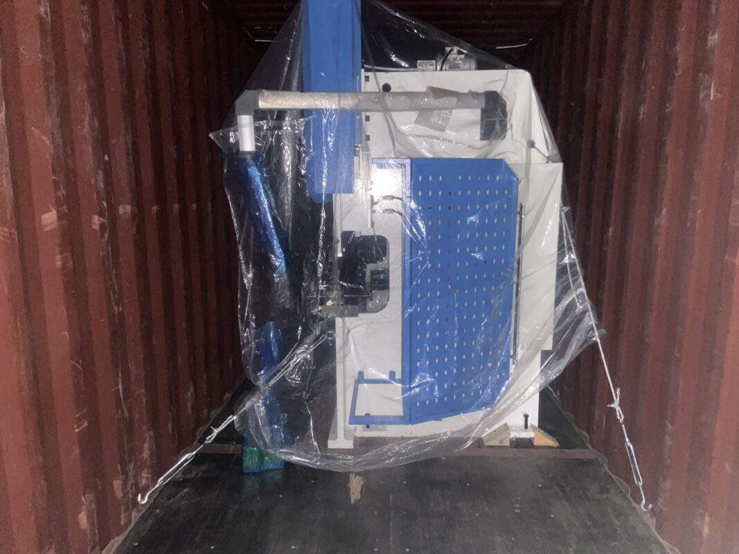 أوكرانيا-WC67K-100T3200 مكبس الكبح