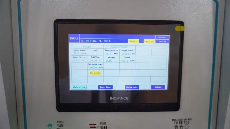 Système de contrôle de la presse hydraulique