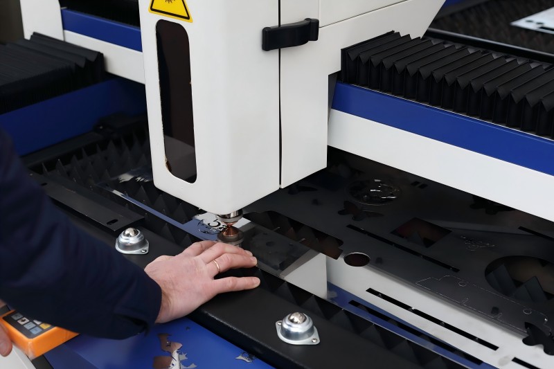 Comment optimiser les paramètres de découpe laser ?