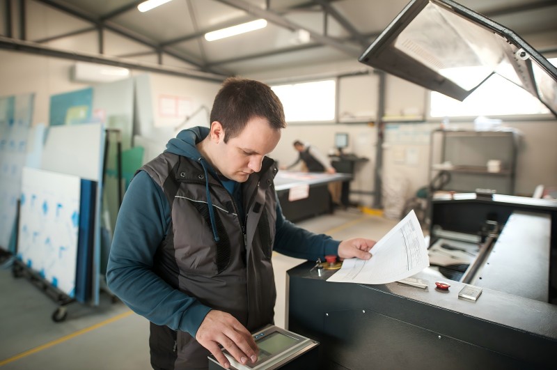  Laser Cutting Machine Operators Training