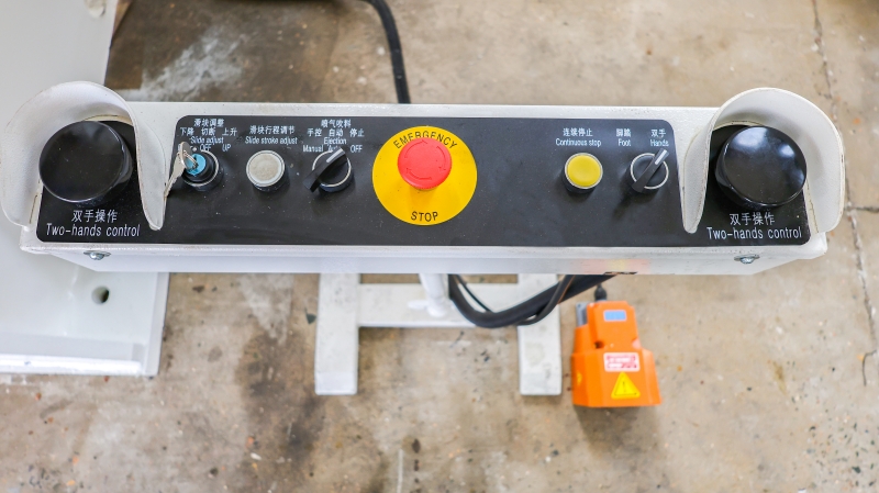 Safety Features in Punching Machine 