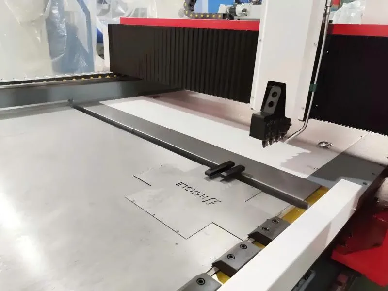 Materiały metalowe wpływają na wydajność rowkowania w kształcie litery V