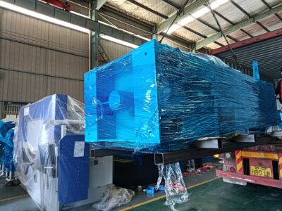 Russia-Y32-200T Hydraulic Press