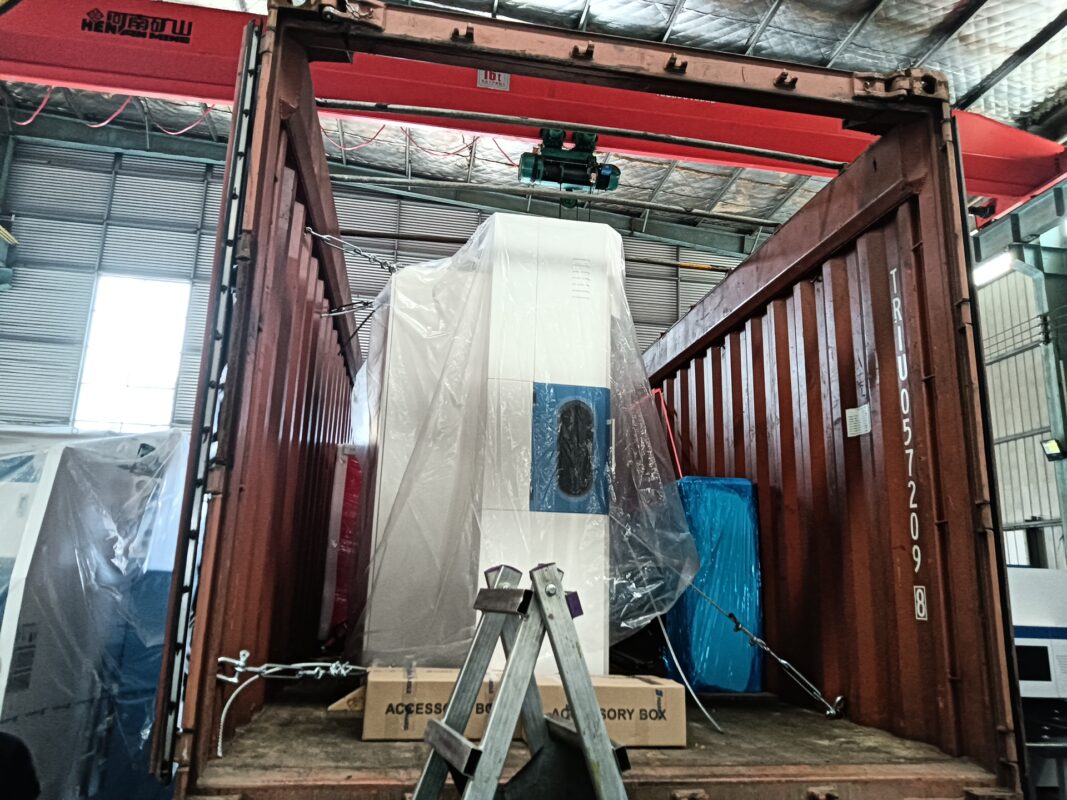 Plegadora CNC Corea-WE67K-250T4000