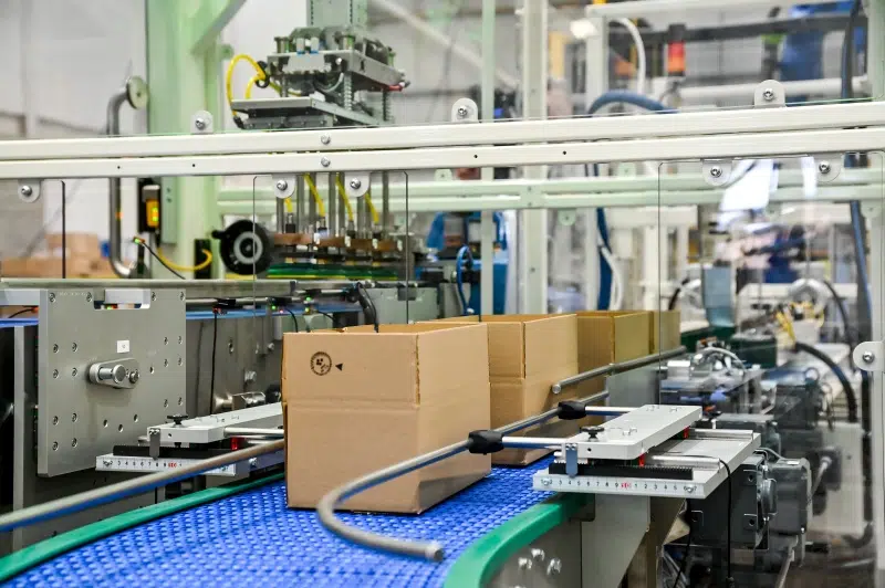 Vale la pena utilizzare le presse piegatrici nella produzione di macchinari per imballaggio?
