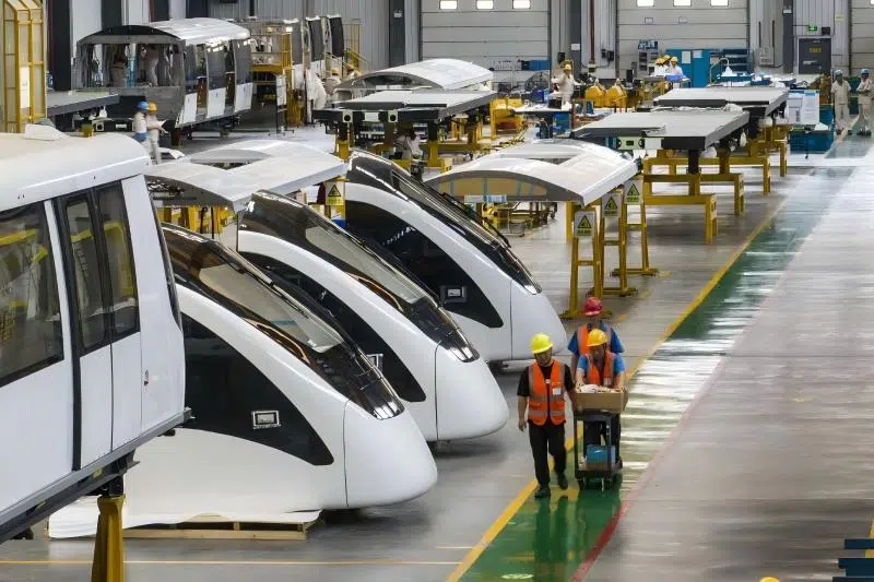 Comment les presses plieuses sont-elles utilisées dans la production d’équipements de transport ferroviaire ?