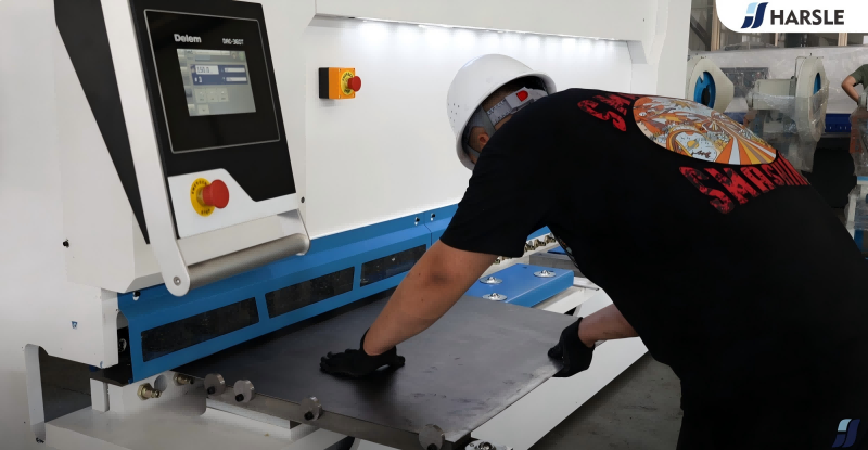 Pourquoi les machines à cisailler sont-elles essentielles dans l’industrie aérospatiale ?